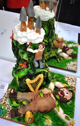 Jack and the Giant Beanstalk Cake